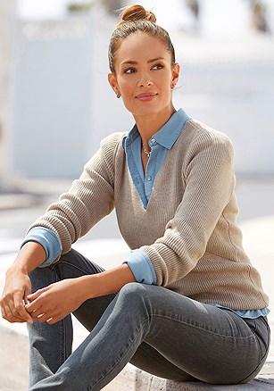 V-Neck Sweater product image (F03028.BE.1.A531)