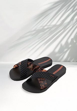 Criss Cross Strap Slides product image (I27214.BK.1.B61125)
