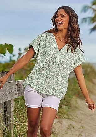 Printed V-Neck Blouse product image (X34466.GRPA.X37001.WH.5.G070924)