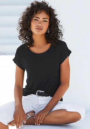 Round Neckline Short Sleeve Top product image (X34546.BK.1)