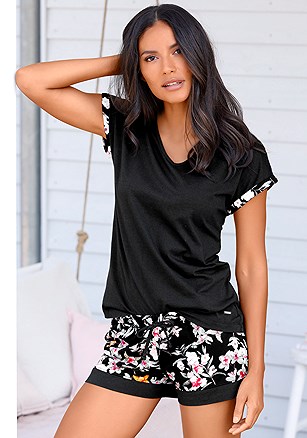 Floral Pajama Shorts Set product image (X40330.BK.1)