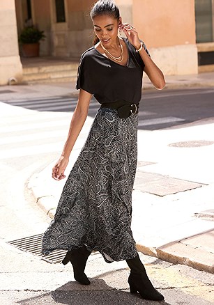 Skirts product image (X50370.BKGY.5.1)
